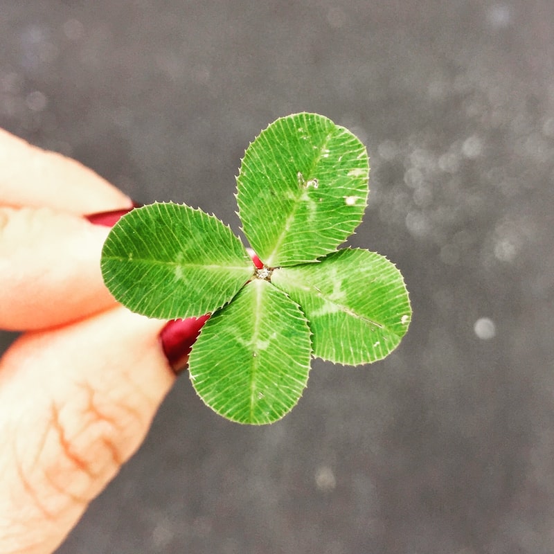 分手后不要盲目斷聯(lián)