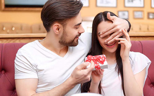 女人婚后如何經(jīng)營婚姻？夫妻感情變淡怎么辦？